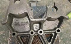 Кронштейн передней рессоры левый HOWO T5G SITRAK WG9731520044