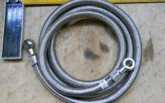 Шланг топливный высокого давления CDM856 (261205) 61567G3-9000003