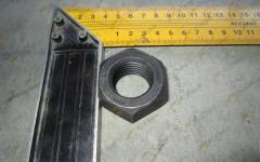 Гайка S4033431 Mega 400