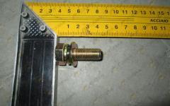 Болт Doosan 06.01953-3318