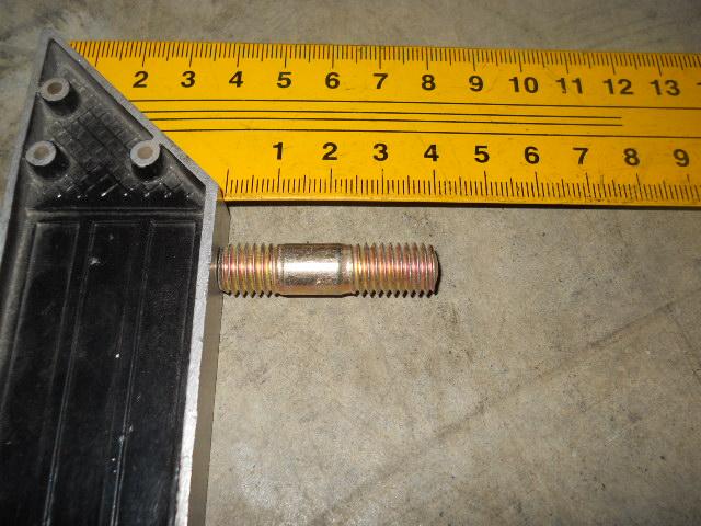 Шпилька М10х10х15 1713764360