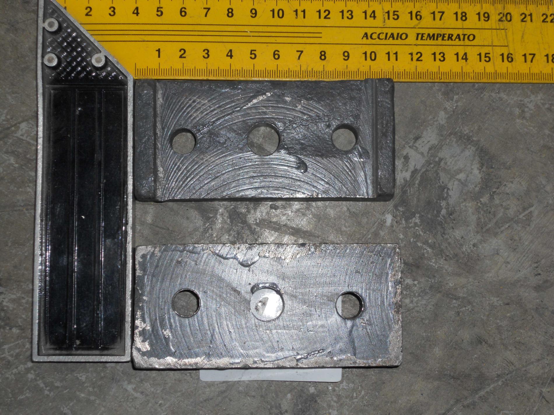 Пластина крепления стабилизатора к передней балке WG880680027