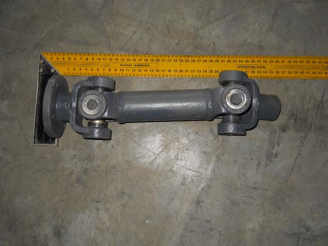 Вал карданный подъема кузова HOWO L=340 мм 112413500011/1