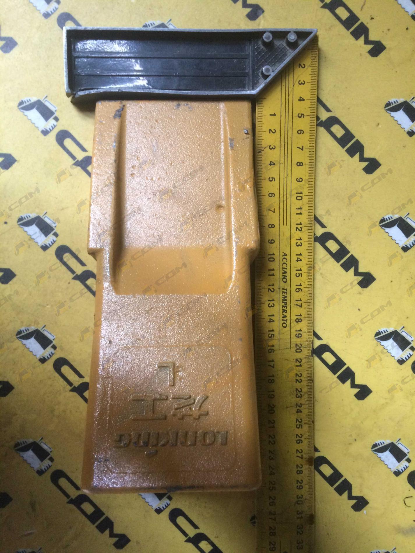 Наконечник ковша без адаптера CDM855/856 ОРИГИНАЛ LG855.1 1III.01-026