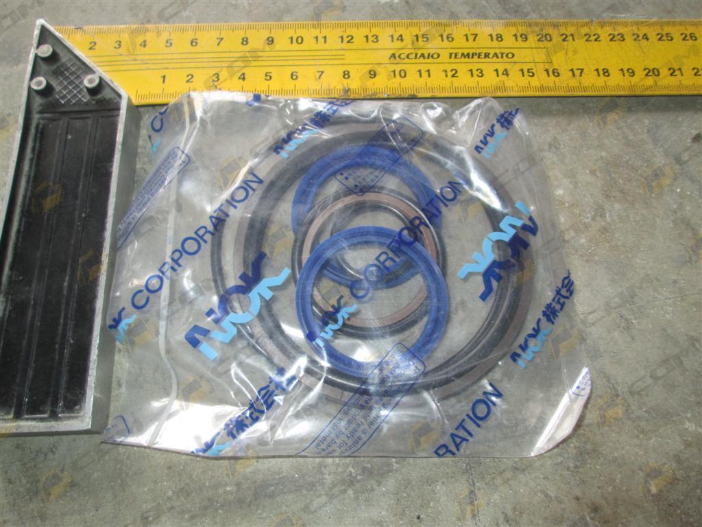 Ремкомплект цилиндра поворота CDM520A6 680080000264 CDM520-63