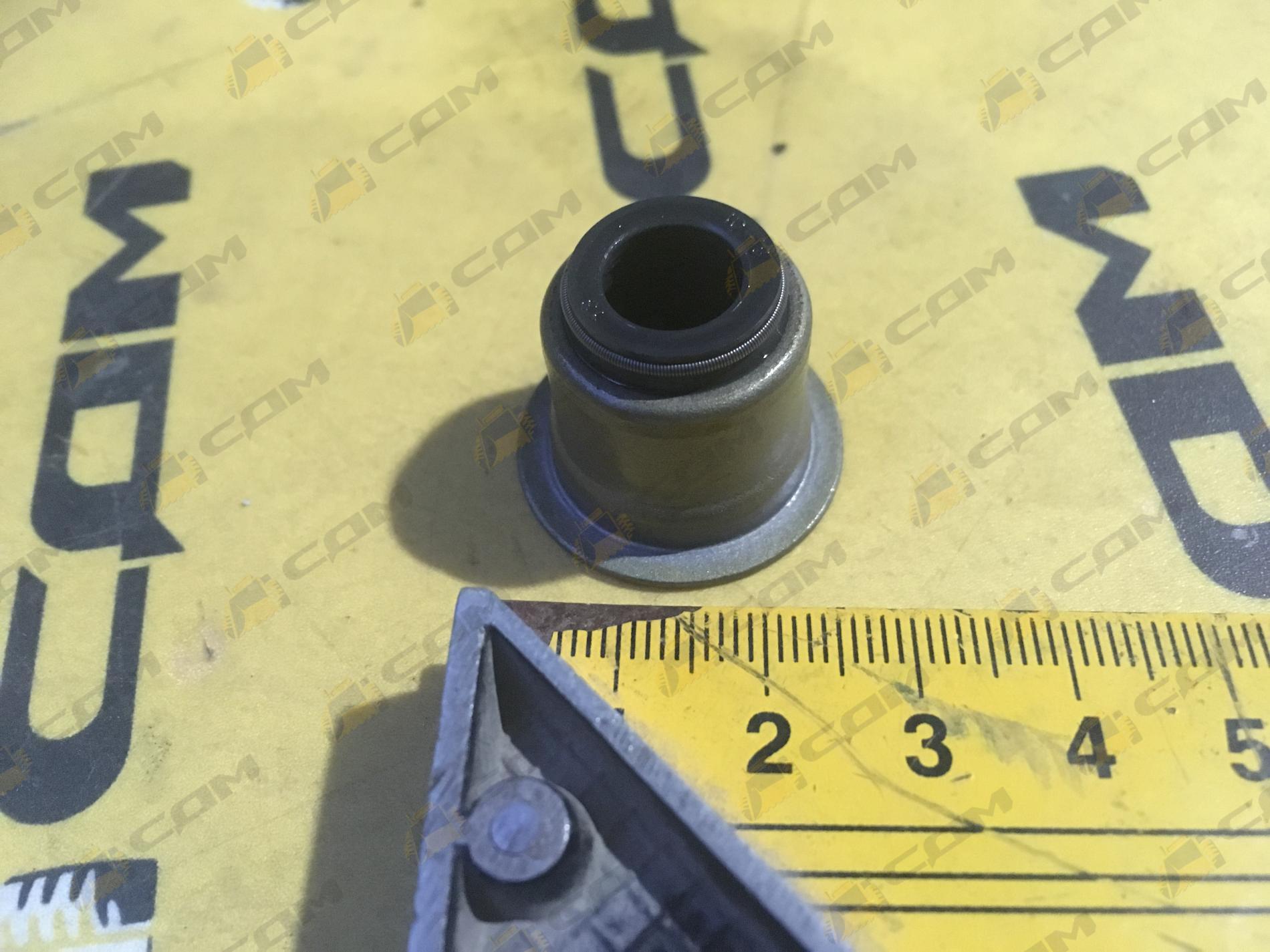 Колпачок маслосъёмный d=11 с юбкой впуск WD615/WD10 1723638886