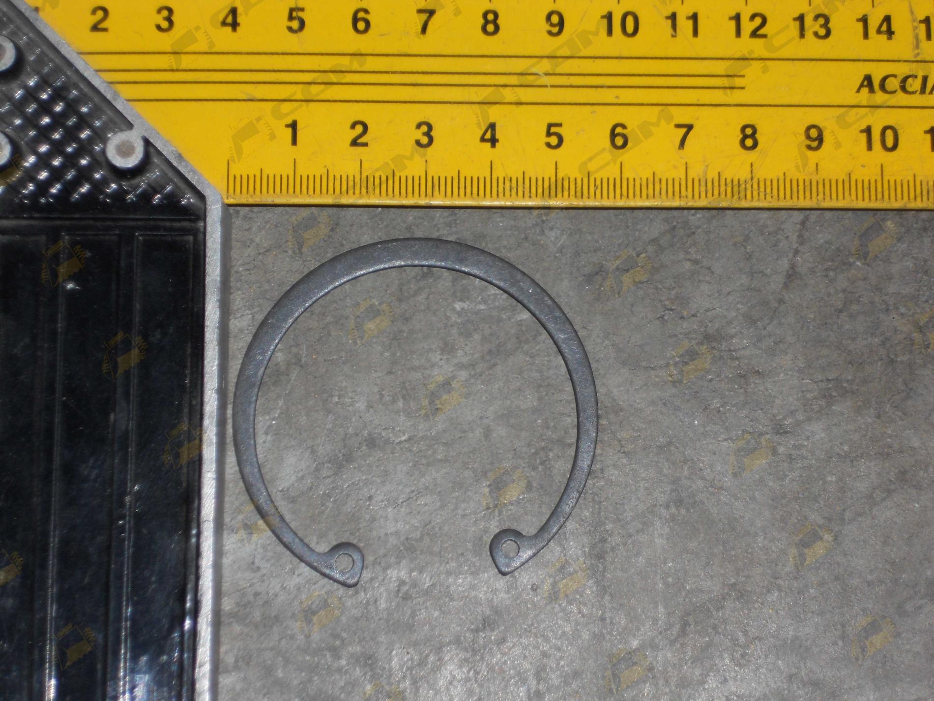 Кольцо стопорное на крестовину d=52 HOWO 99100310703