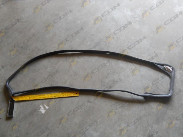 Уплотнение неподвижного правого стекла двери WG1642350002