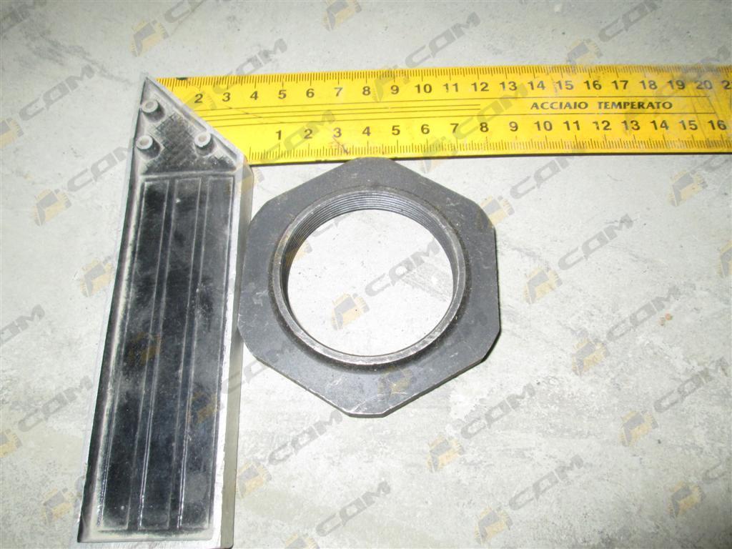 Гайка первичного вала КПП 8858