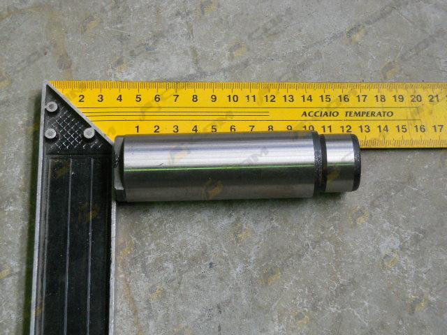 Палец крепления саттелита L=122 D=34,5 CDM833 LG30F.04406A