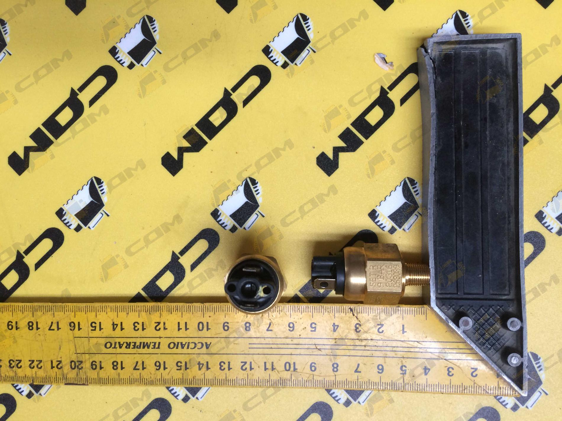 Датчик заднего хода 803604605 803604607