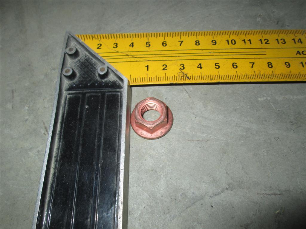 Гайка Doosan 65.90535-0005