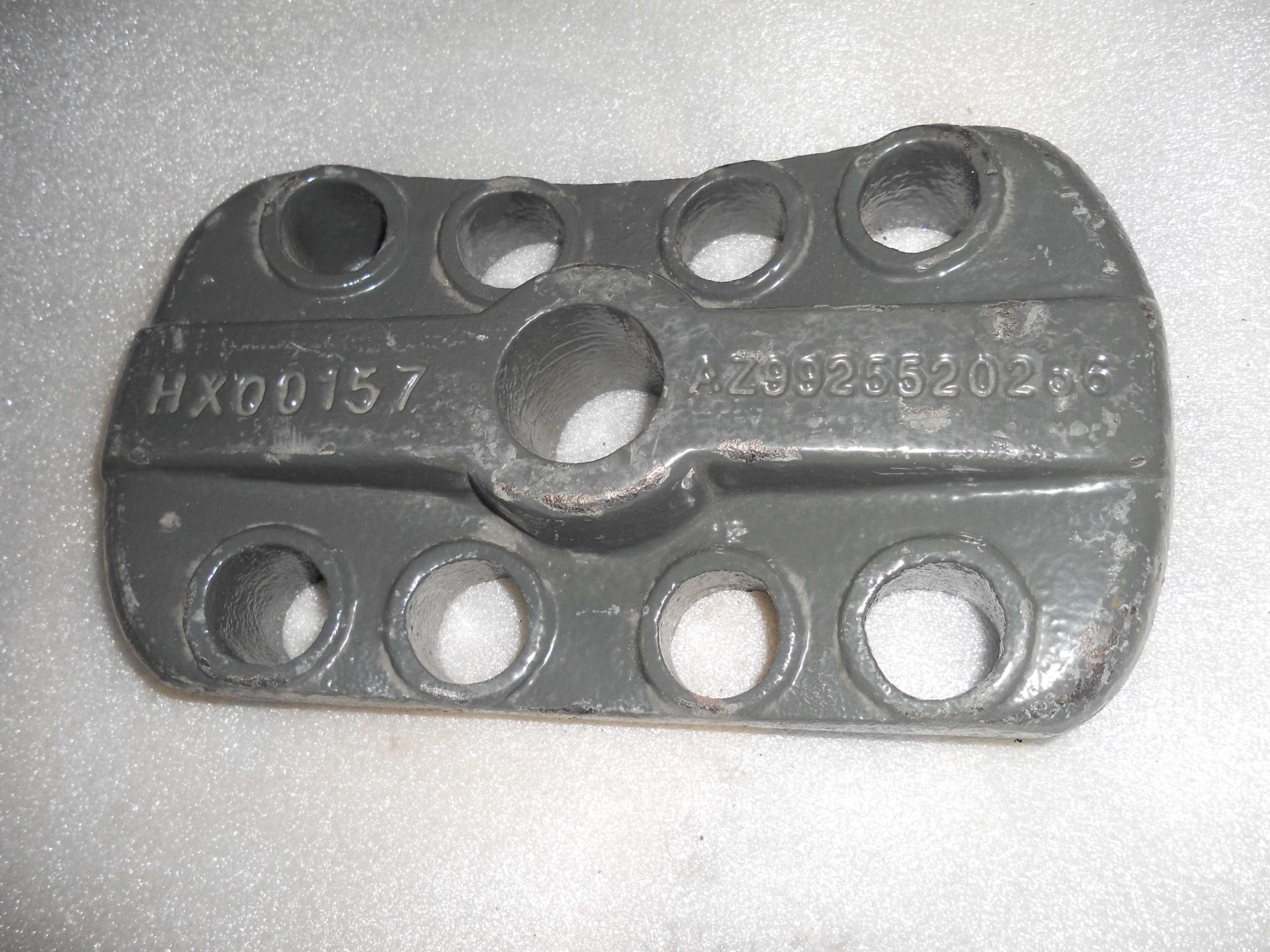 Накладка стремянки задней рессоры (нового образца) HOWO AZ9925520266 WG9925520366