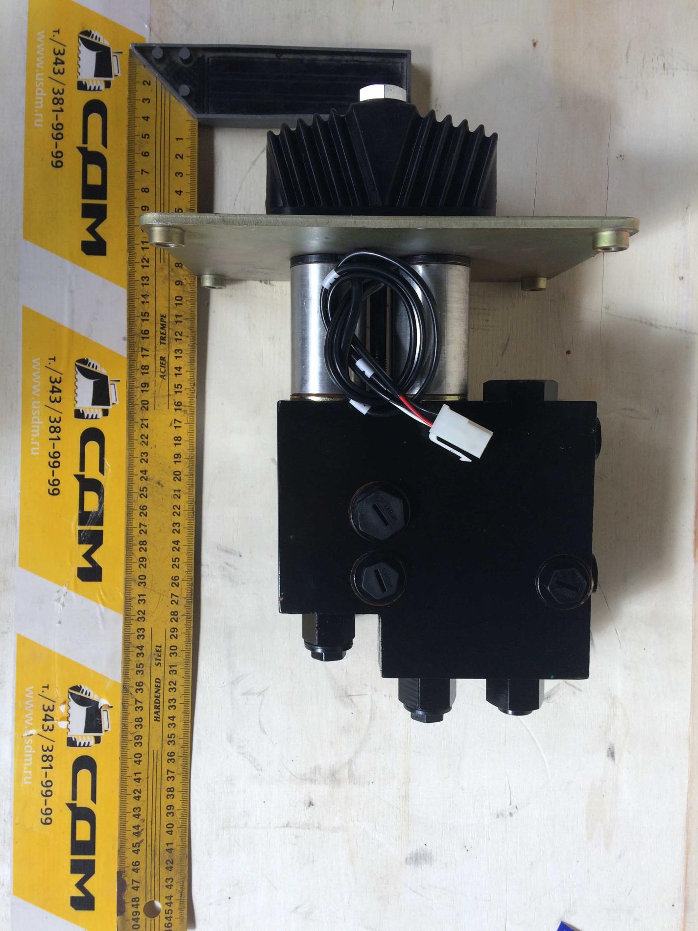 Клапан управления гидравлической системой (джойстик 2 рукоятки) ZL50/CDM (оригинал) DJS2-uх/uu