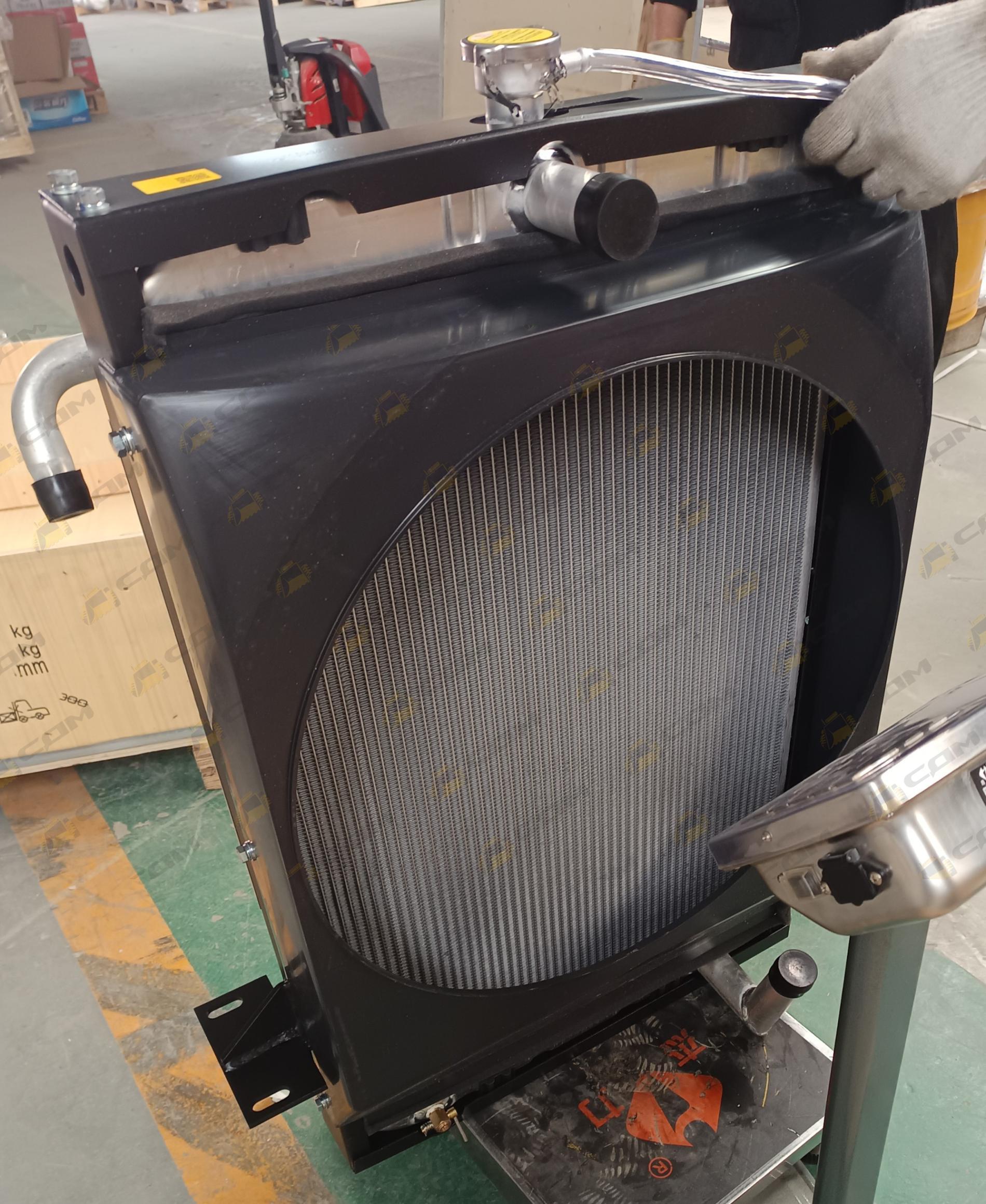 Радиатор охлаждения двигателя с маслоохладителем CDM932N 6100002198/LG8032.01I.01