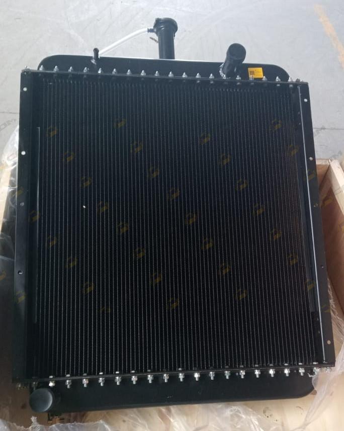 Радиатор охлаждения двигателя LG833N LG833B.01I.04/S30-5 CDM833.01.III.04