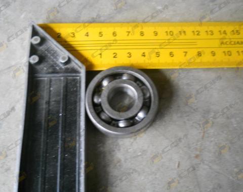 Подшипник промежуточной шестерни масляного насоса (Euro 2/Euro 3) HOWO 90003311410 / 6303