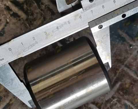 Втулка пальца подъема стрелы CDM816